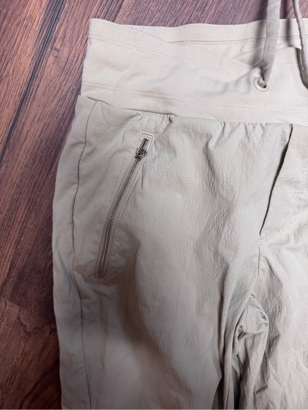 Athleta Trekkie Joggers in Light Beige with Zip Pocket